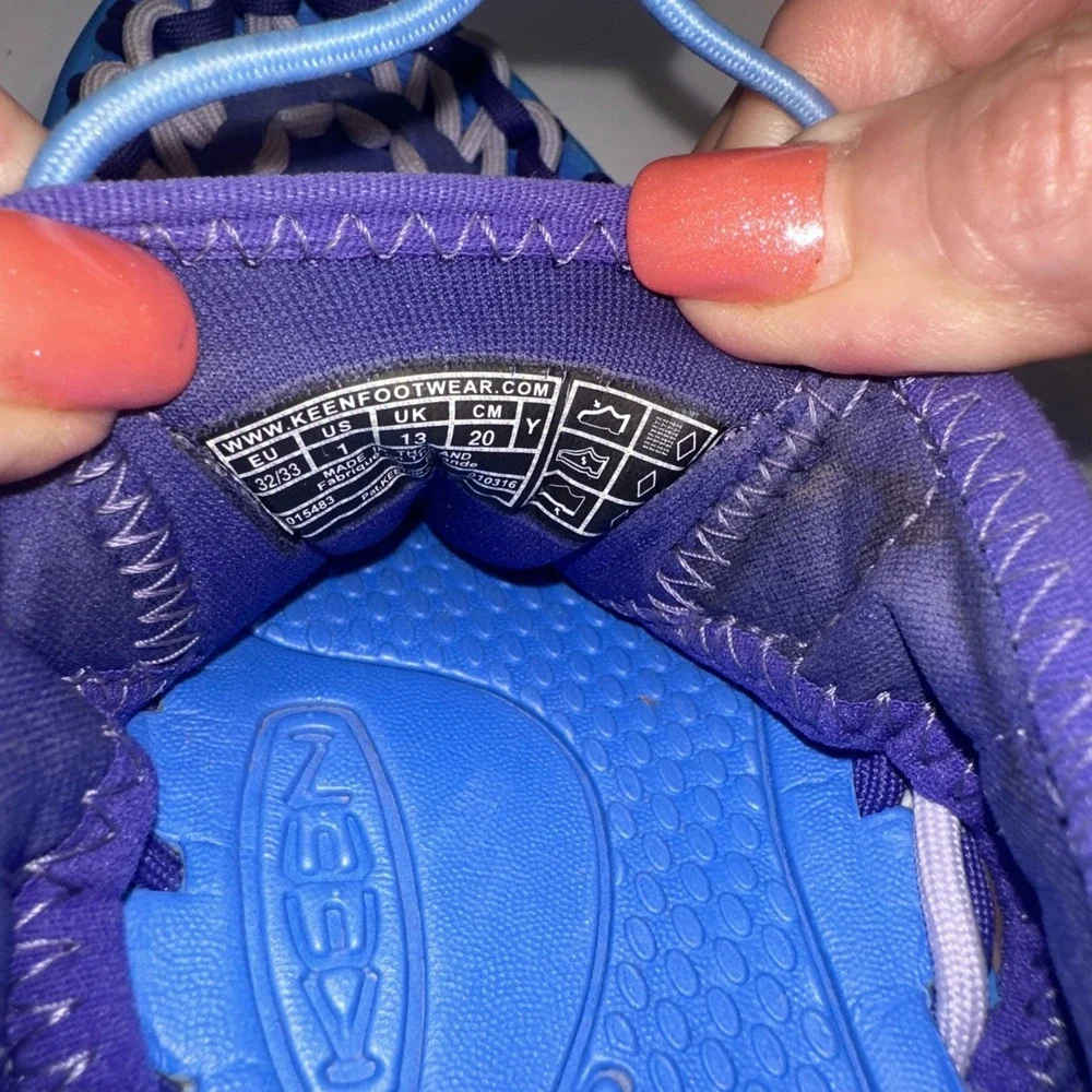 Keen Kids UNNEEK 02 Liberty Azure Blue Bungie Cord Sneakers Youth Size 1 Water